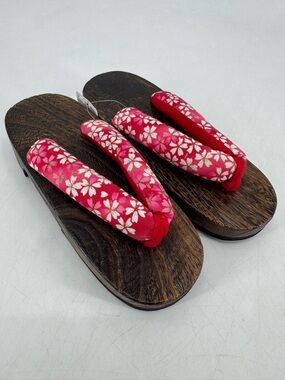 Vintage Traditional Japanese Women’s Handmade Floral Wooden Geisha Geta Sandals